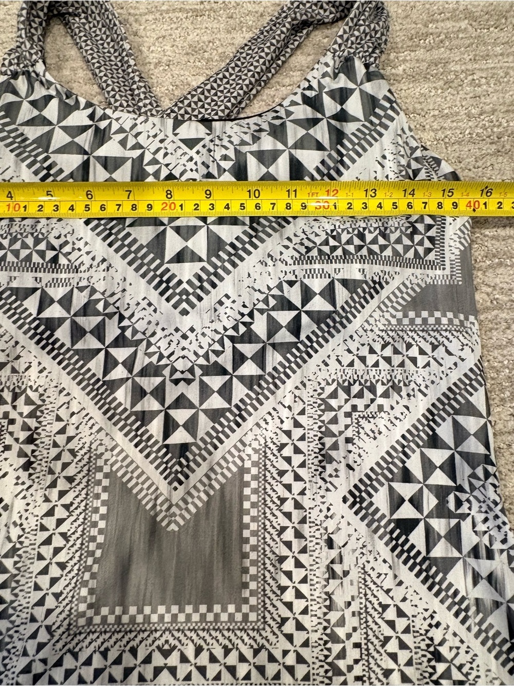 prAna Geometric Cross-Back Performance Tank Top size large - Picture 8 of 9